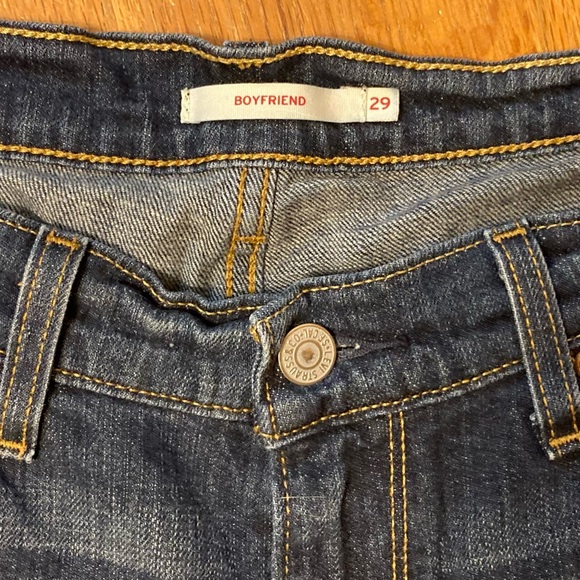 Levi’s Boyfriend Crop Jeans, Like new! - Picture 5 of 5